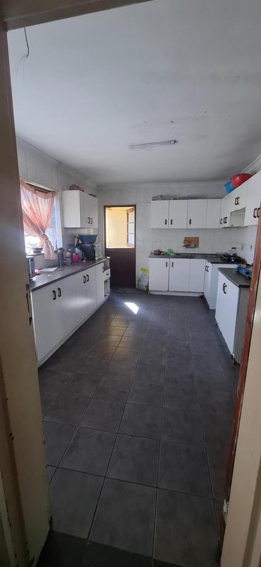 4 Bedroom Property for Sale in Cravenby Western Cape